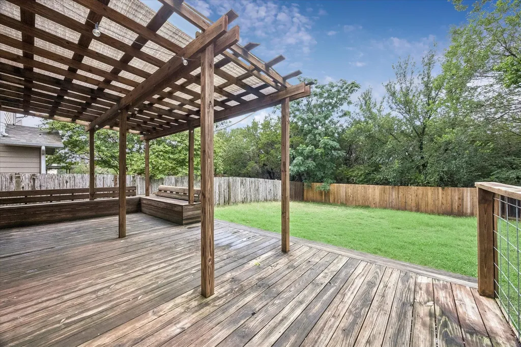 10712 Marshitahs Way Austin TX 78748