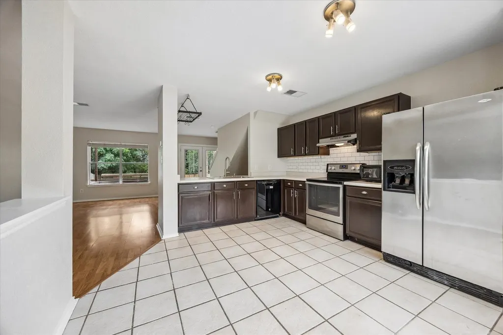 10712 Marshitahs Way Austin TX 78748