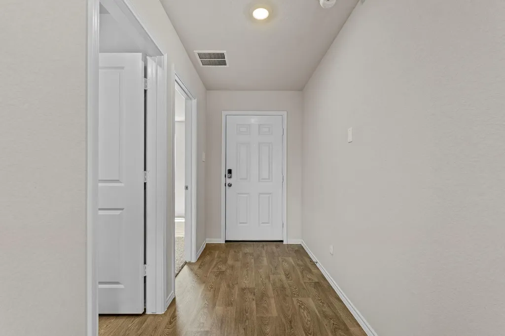 2117 Windflower Lane Luling TX 78648