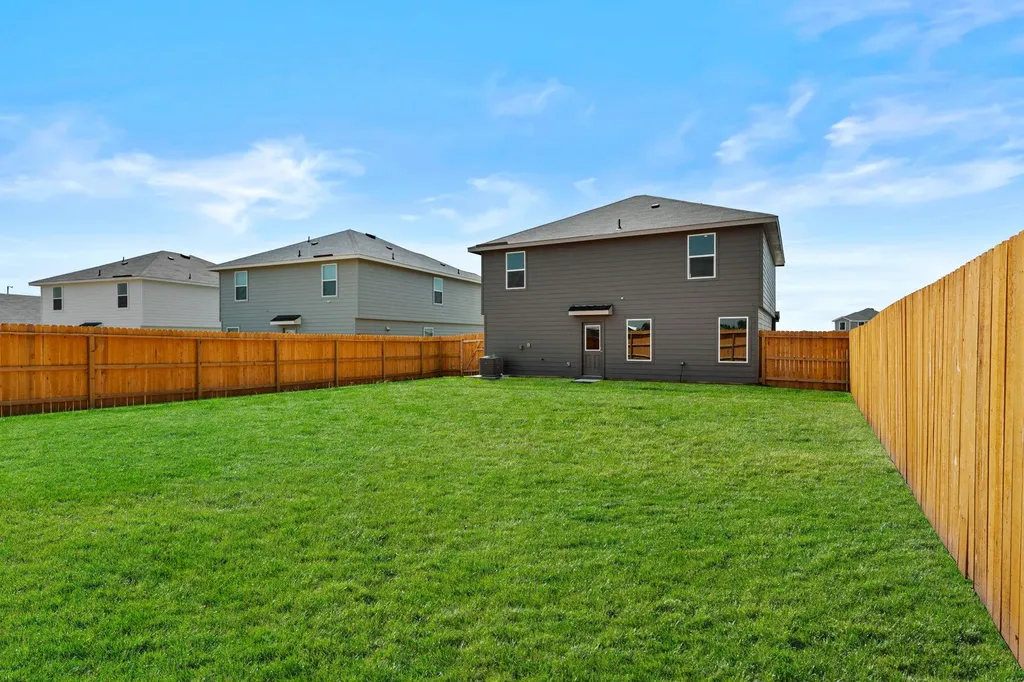 2117 Windflower Lane Luling TX 78648