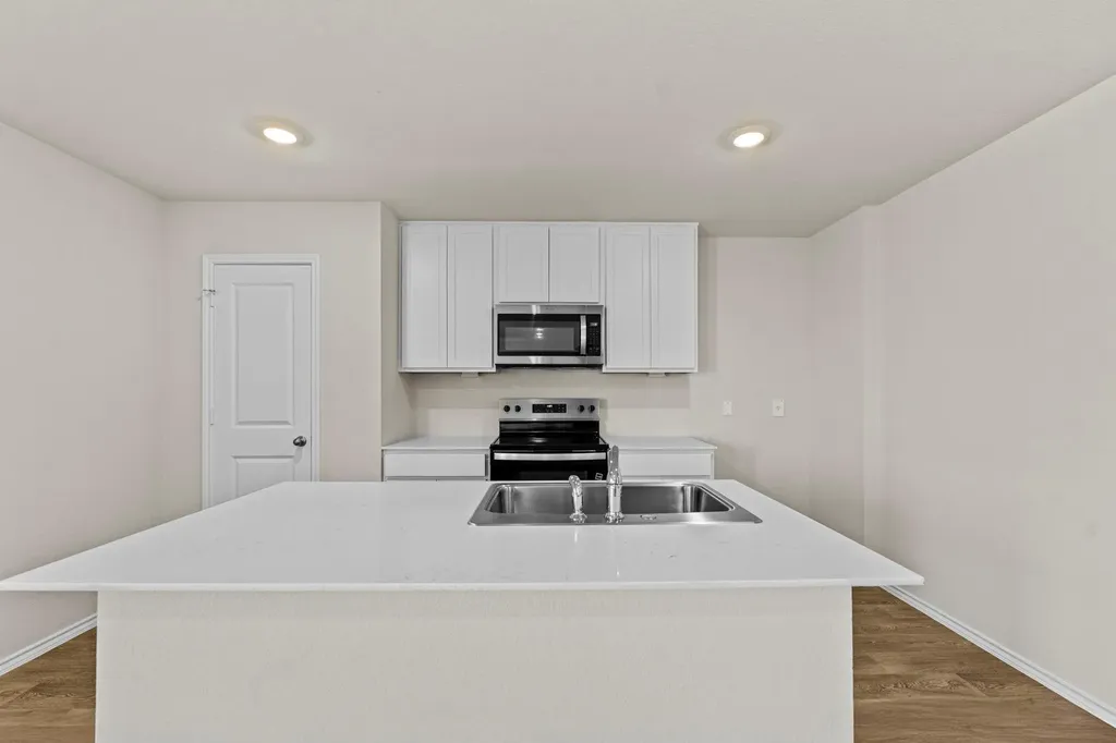 2117 Windflower Lane Luling TX 78648