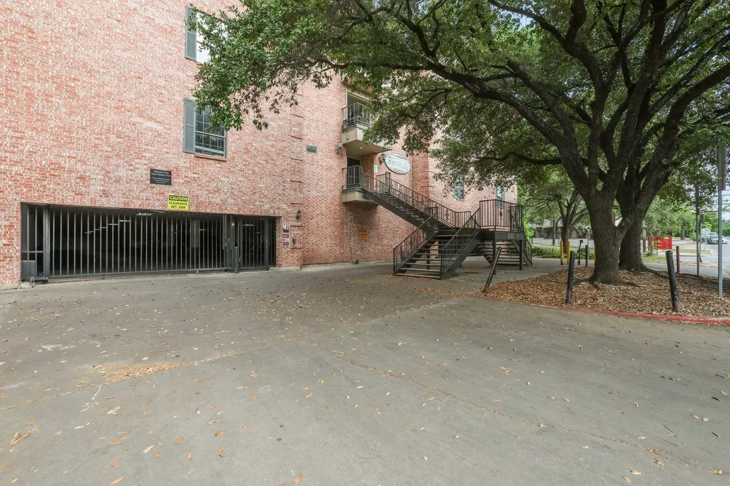 2401 Leon Street Austin TX 78705
