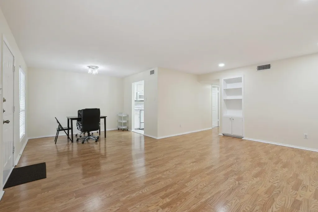 2401 Leon Street Austin TX 78705