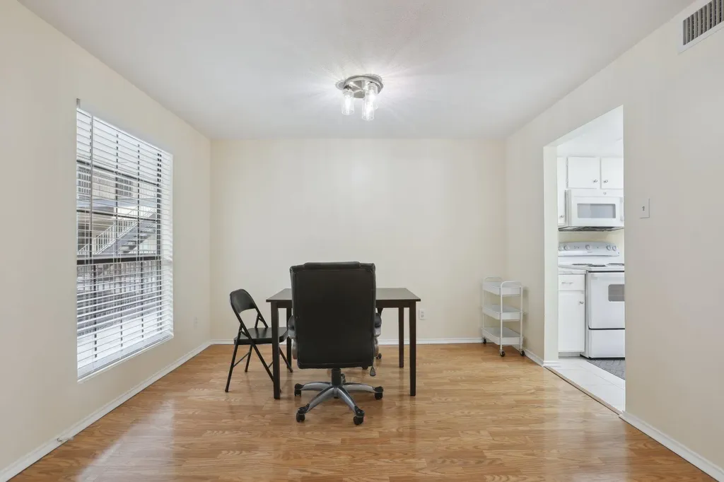 2401 Leon Street Austin TX 78705