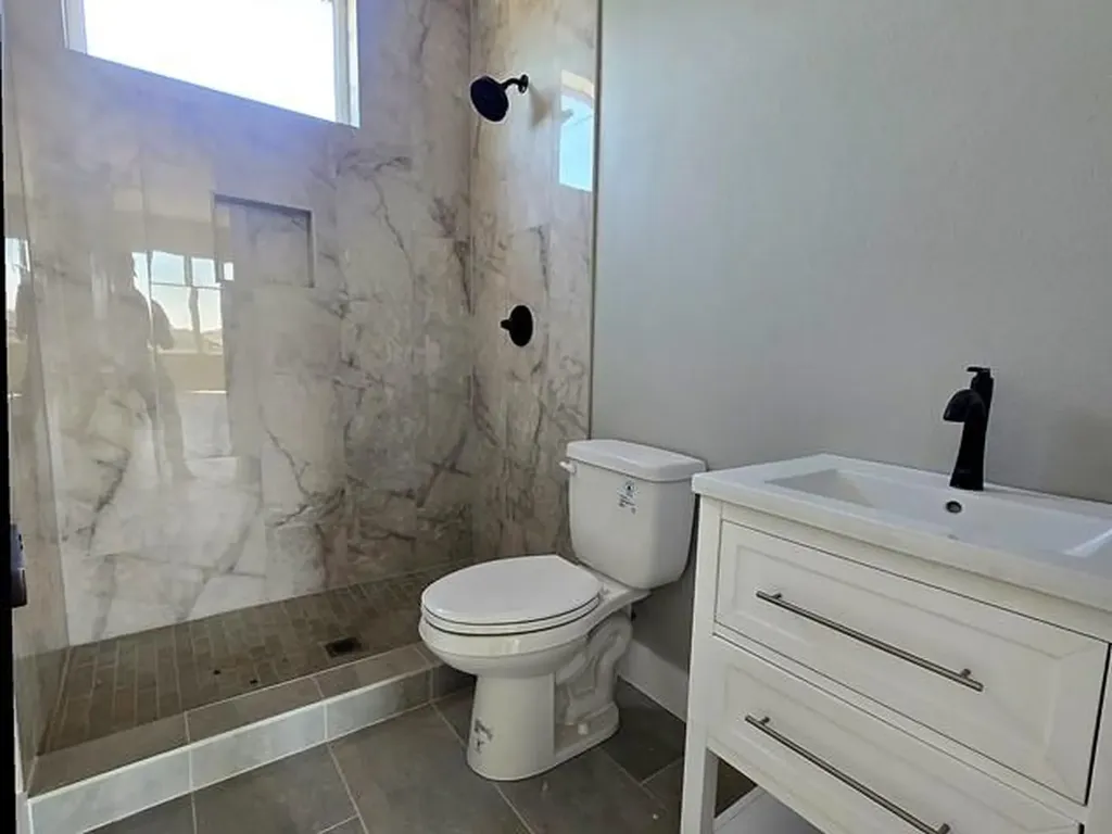 2417 Bruin Drive Spicewood TX 78669