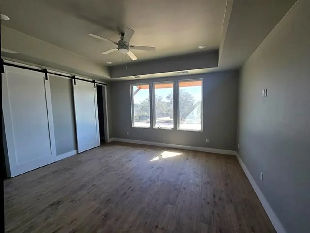 2417 Bruin Drive Spicewood TX 78669