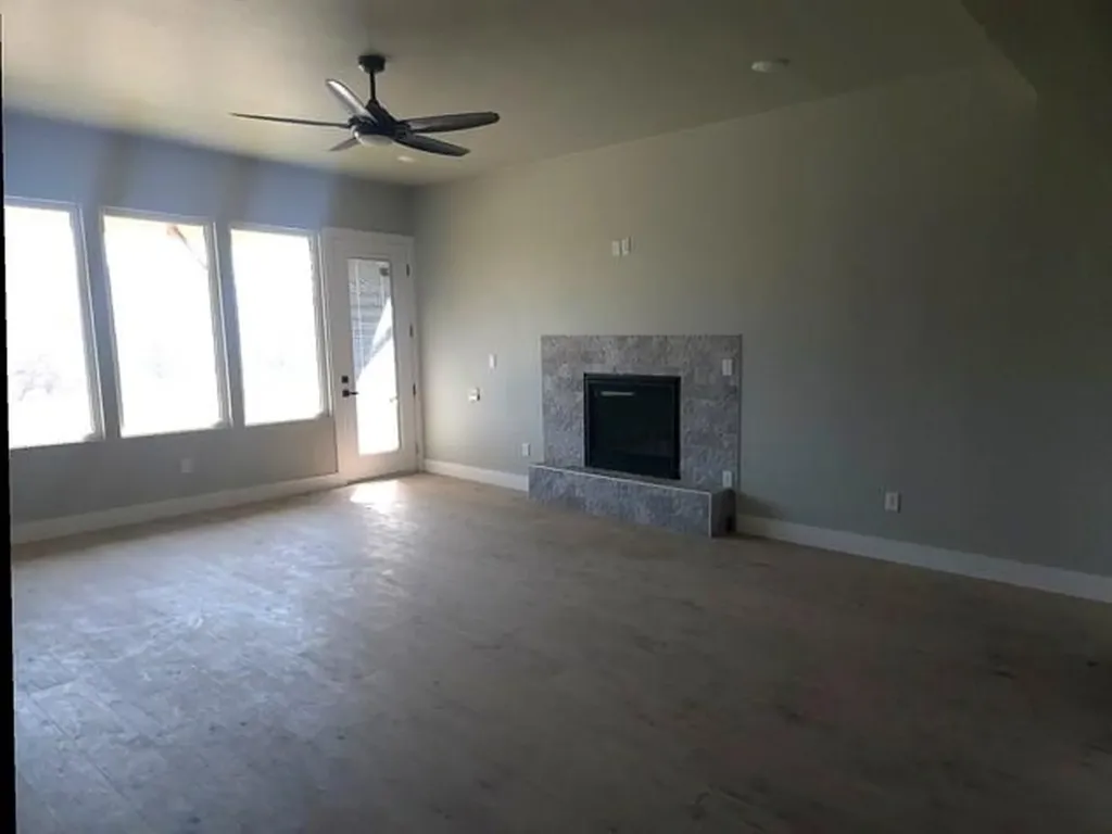 2417 Bruin Drive Spicewood TX 78669