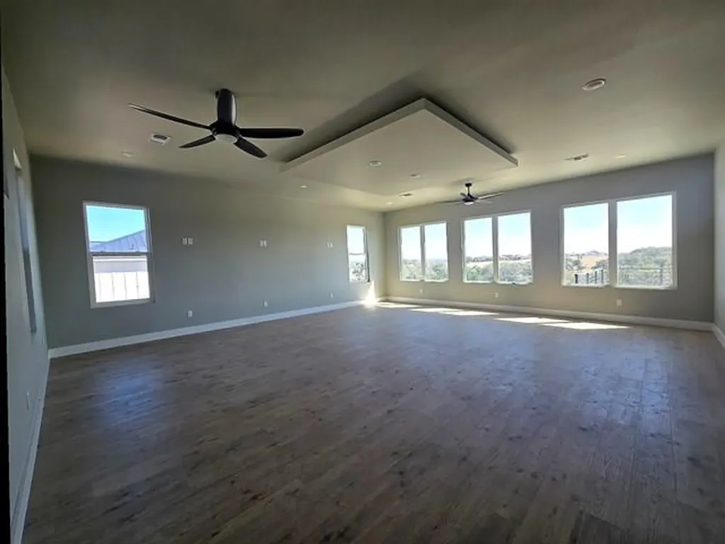 2417 Bruin Drive Spicewood TX 78669