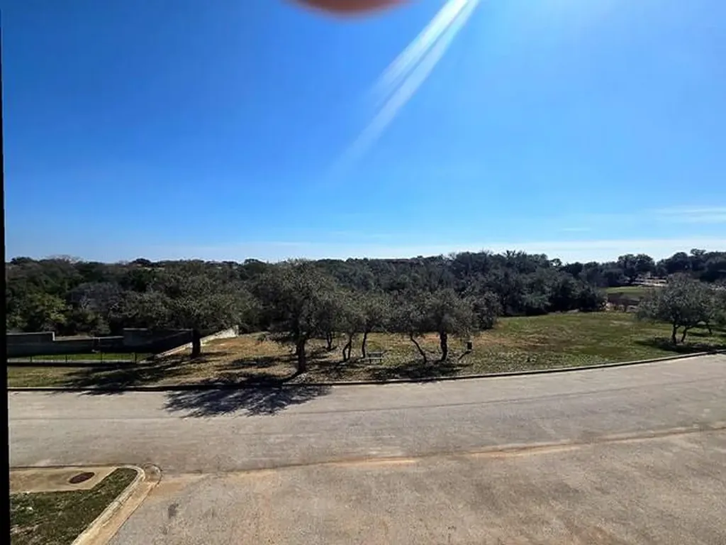 2417 Bruin Drive Spicewood TX 78669