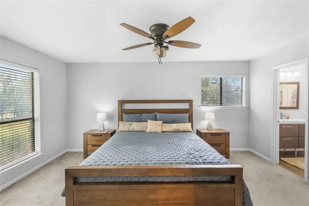 210 Teeoff Horseshoe Bay TX 78657
