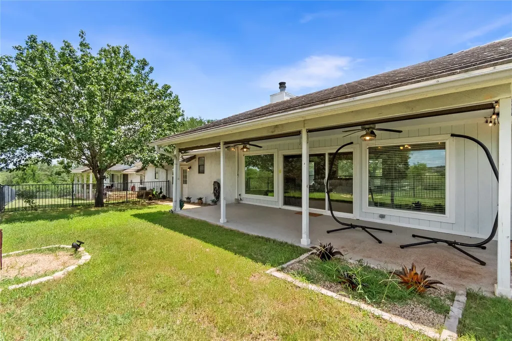 210 Teeoff Horseshoe Bay TX 78657