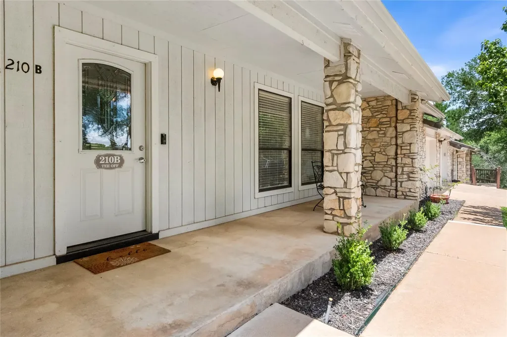 210 Teeoff Horseshoe Bay TX 78657