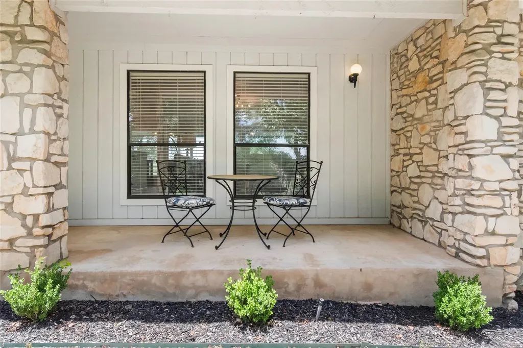 210 Teeoff Horseshoe Bay TX 78657