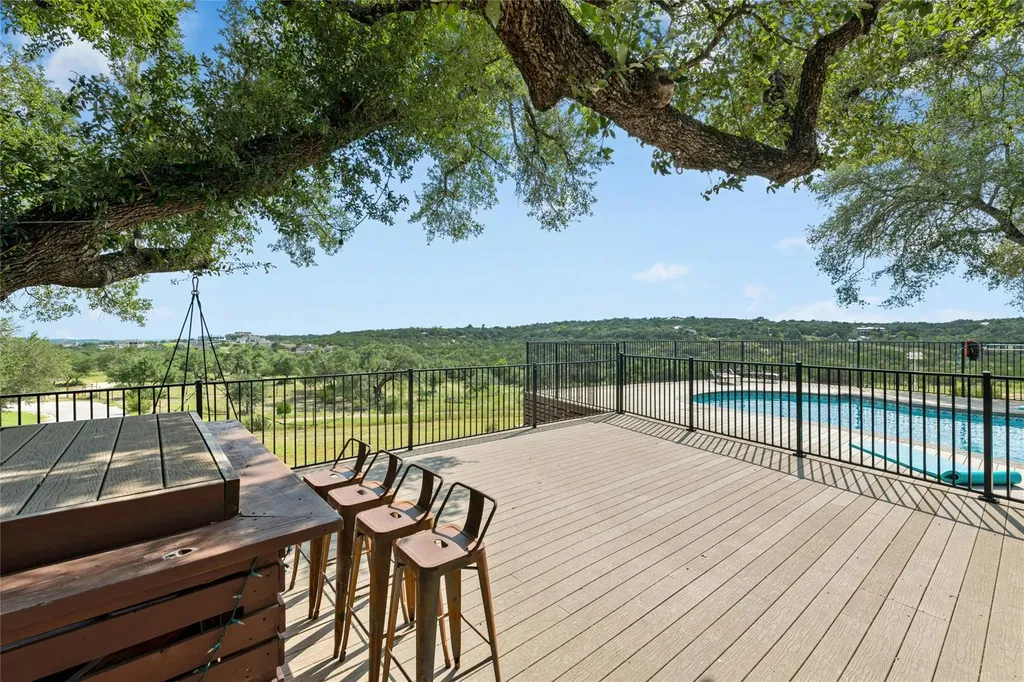 110 Longhorn Lane Dripping Springs TX 78620