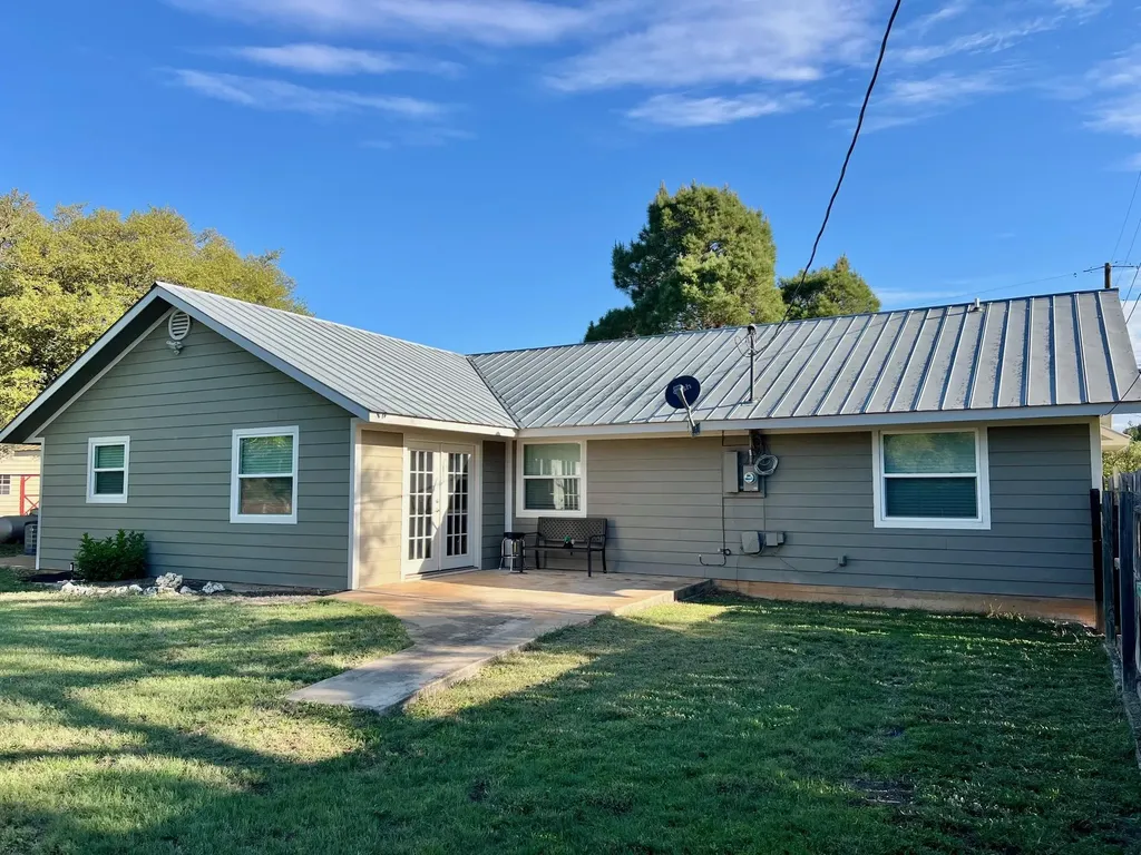 1309 10th Street Blanco TX 78606
