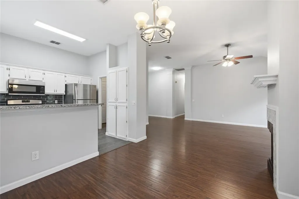 2922 Wickersham Lane Austin TX 78741
