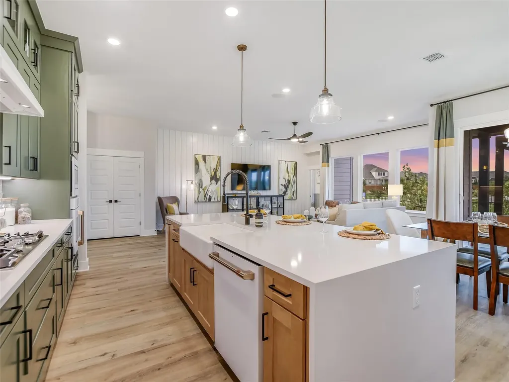 201 Retha Drive Dripping Springs TX 78620