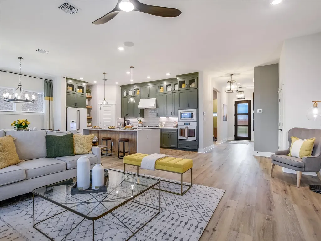 201 Retha Drive Dripping Springs TX 78620
