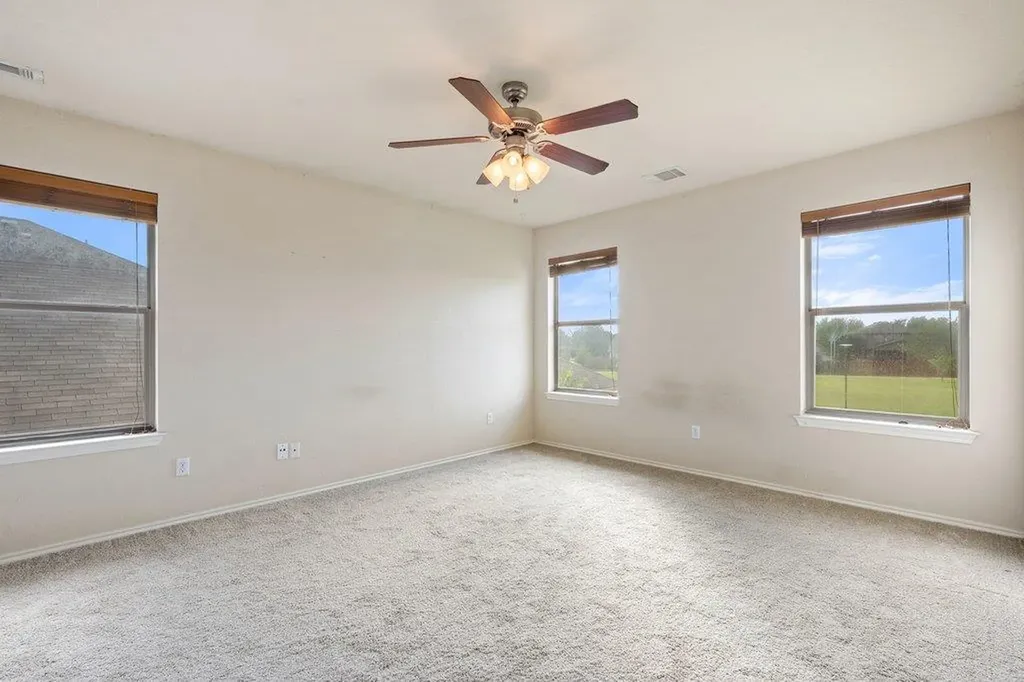 12828 Snow Lane Manor TX 78653