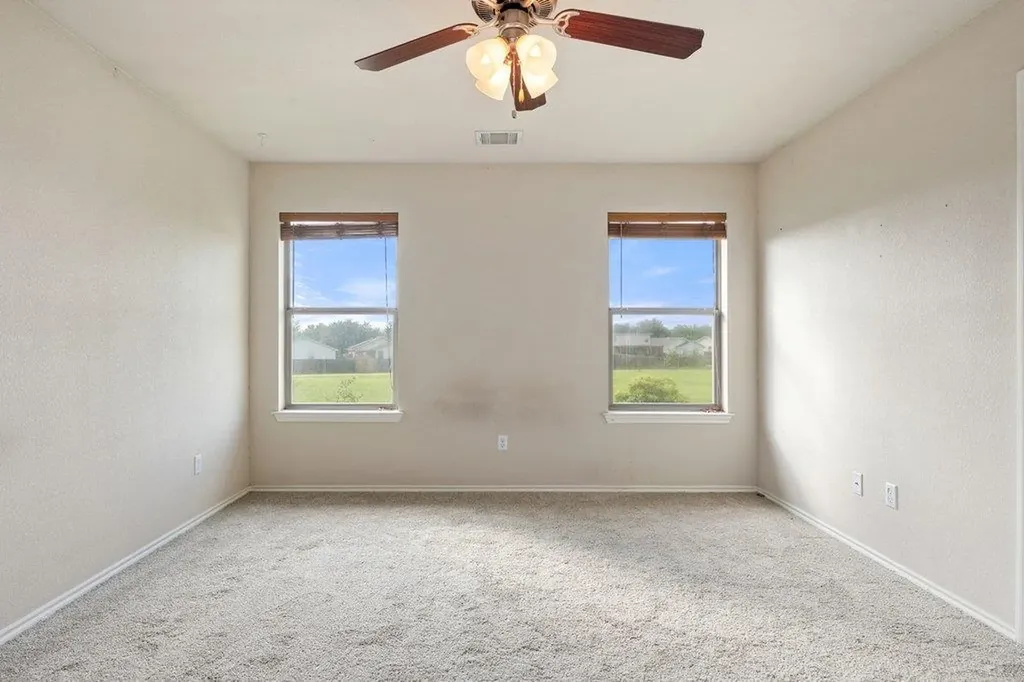 12828 Snow Lane Manor TX 78653