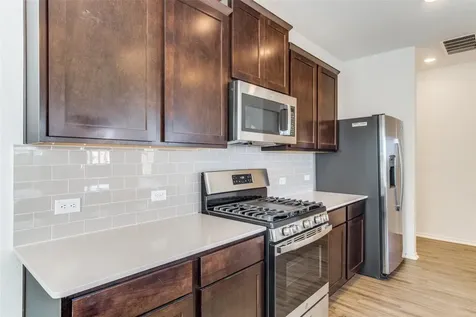 7133 Spotted Leaf Way Del Valle TX 78617