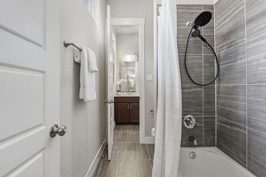 156 Noahs Court Austin TX 78737