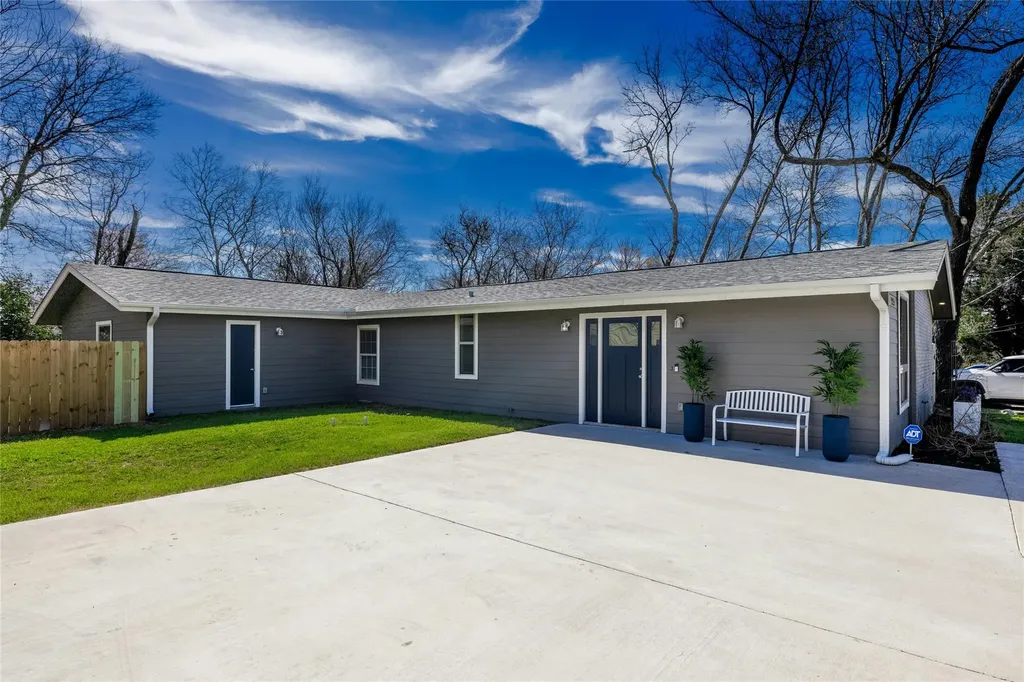 5503 Manor Road Austin TX 78723