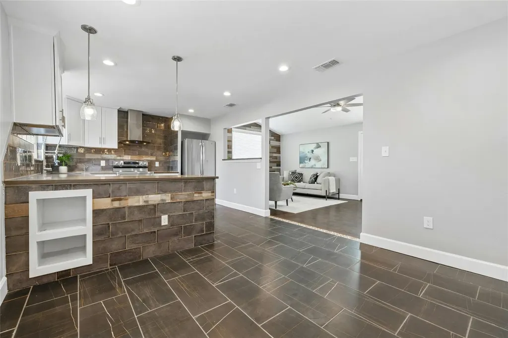 5503 Manor Road Austin TX 78723