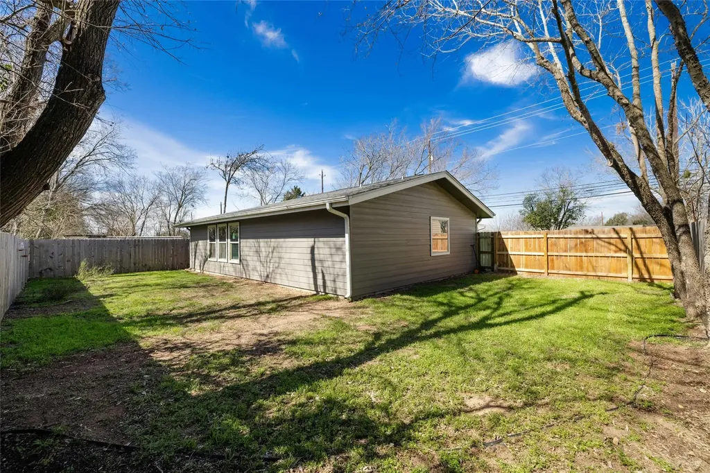 5503 Manor Road Austin TX 78723