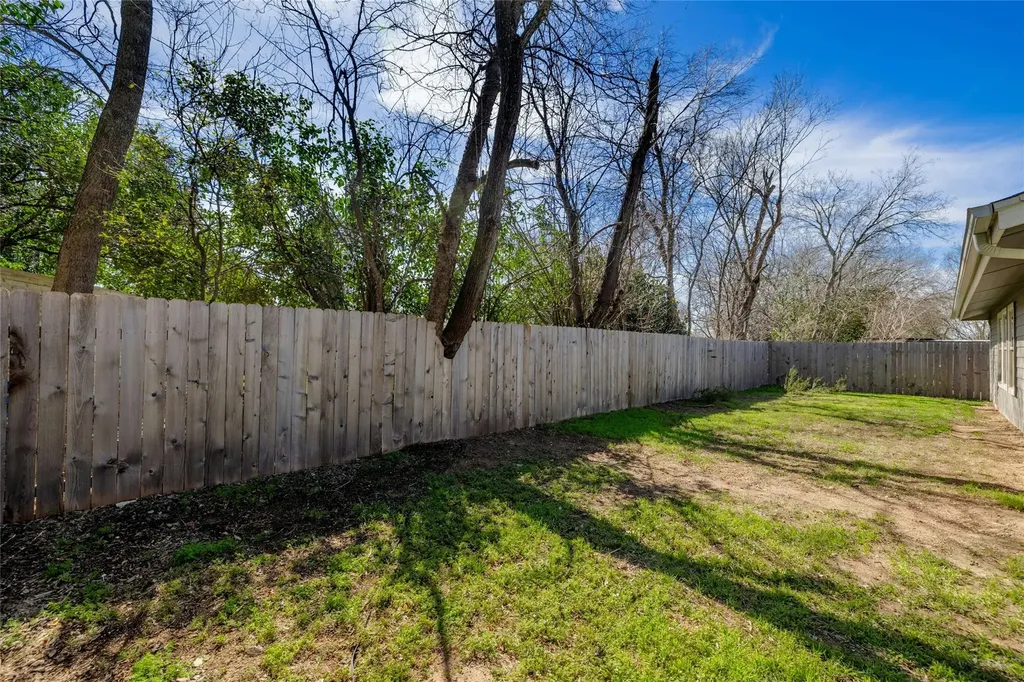 5503 Manor Road Austin TX 78723