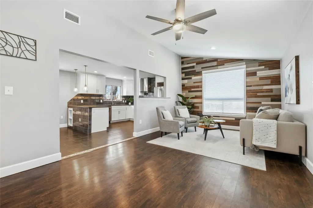 5503 Manor Road Austin TX 78723