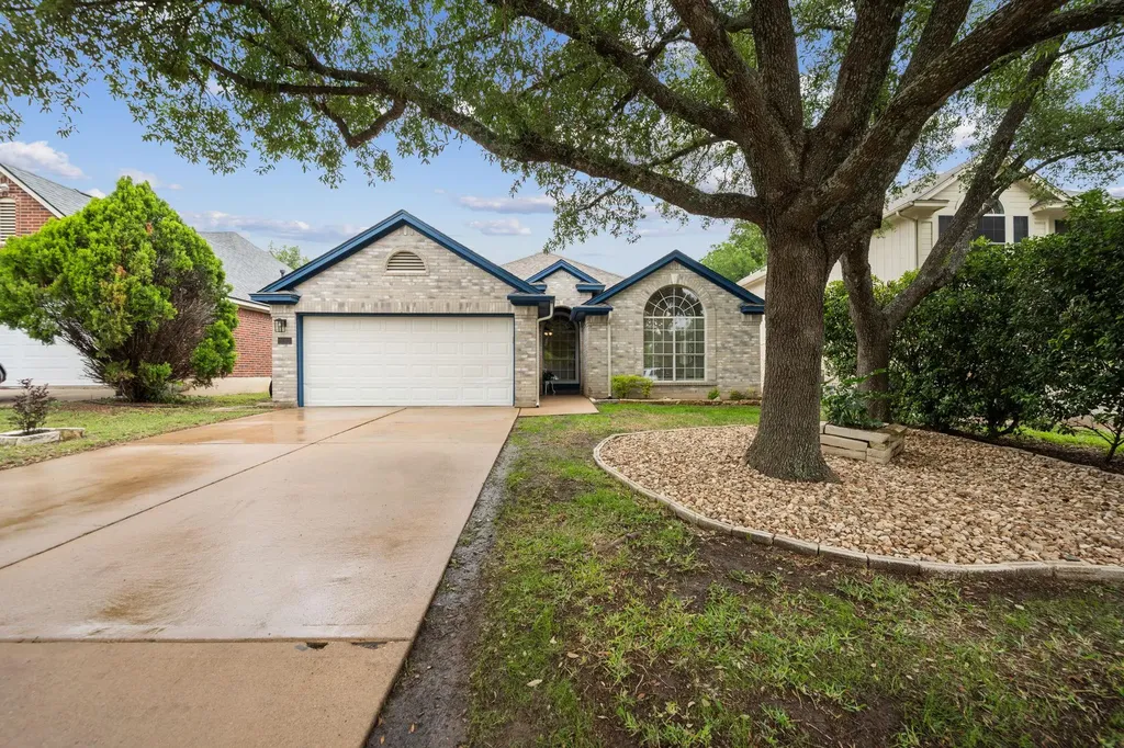 3704 Kissman Drive Austin TX 78728