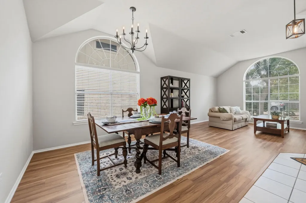 3704 Kissman Drive Austin TX 78728
