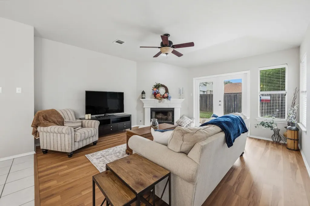 3704 Kissman Drive Austin TX 78728