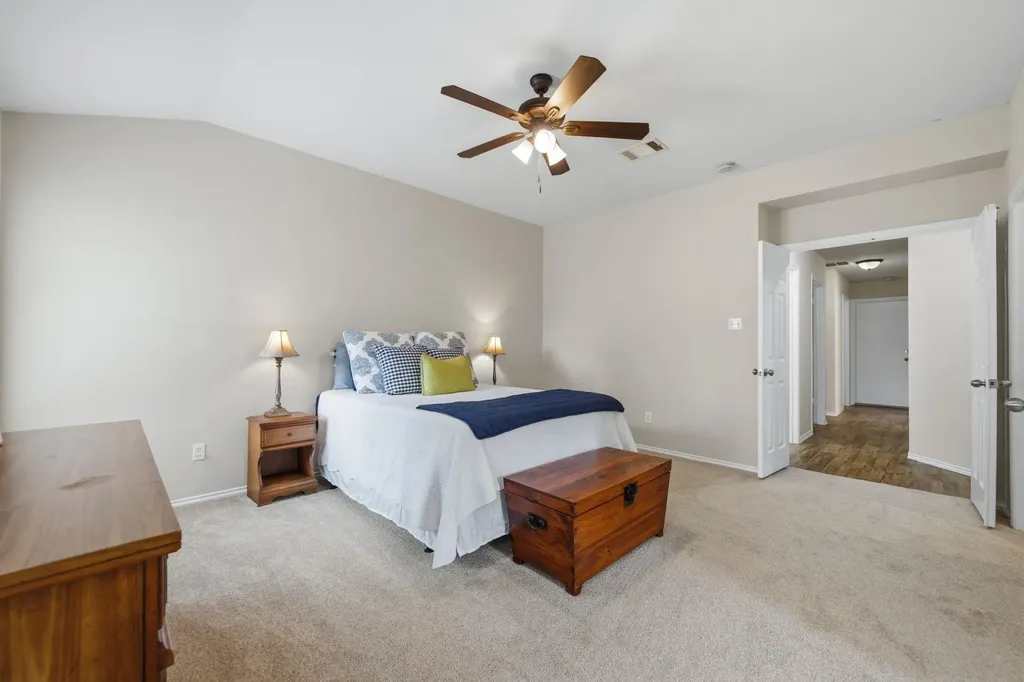 3704 Kissman Drive Austin TX 78728