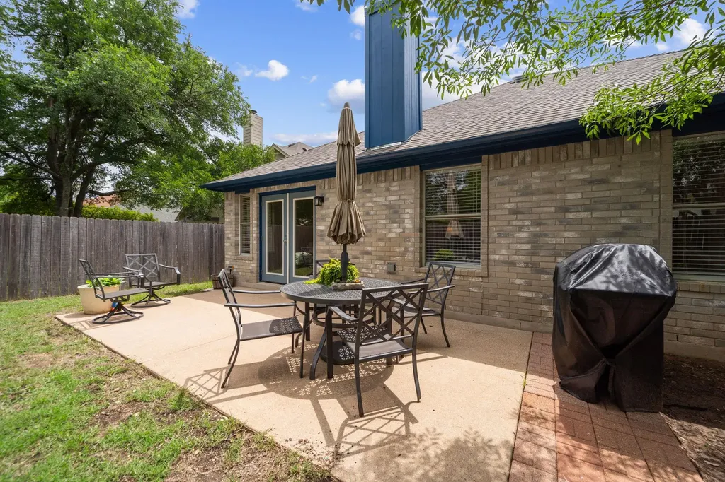 3704 Kissman Drive Austin TX 78728