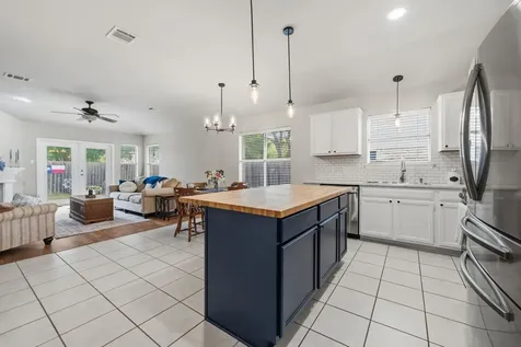 3704 Kissman Drive Austin TX 78728