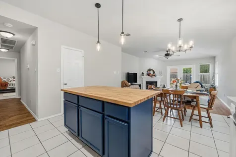 3704 Kissman Drive Austin TX 78728