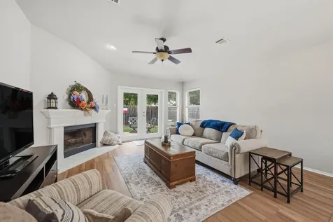 3704 Kissman Drive Austin TX 78728