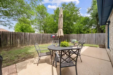 3704 Kissman Drive Austin TX 78728