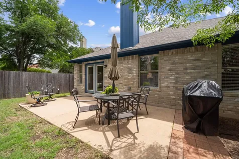 3704 Kissman Drive Austin TX 78728