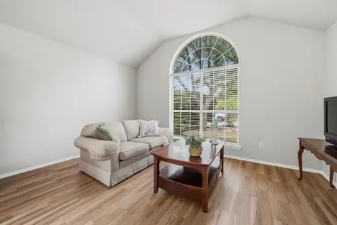 3704 Kissman Drive Austin TX 78728