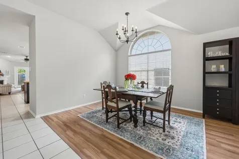 3704 Kissman Drive Austin TX 78728