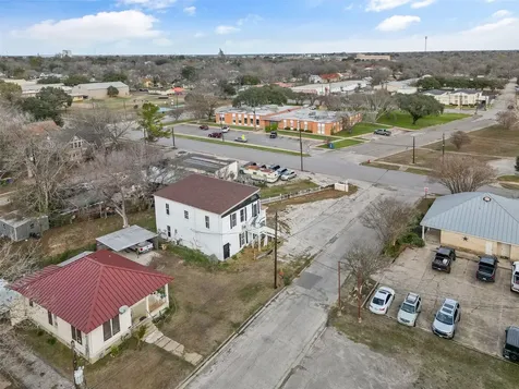 901 N Saint Joseph Street Gonzales TX 78629