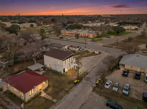901 N Saint Joseph Street Gonzales TX 78629