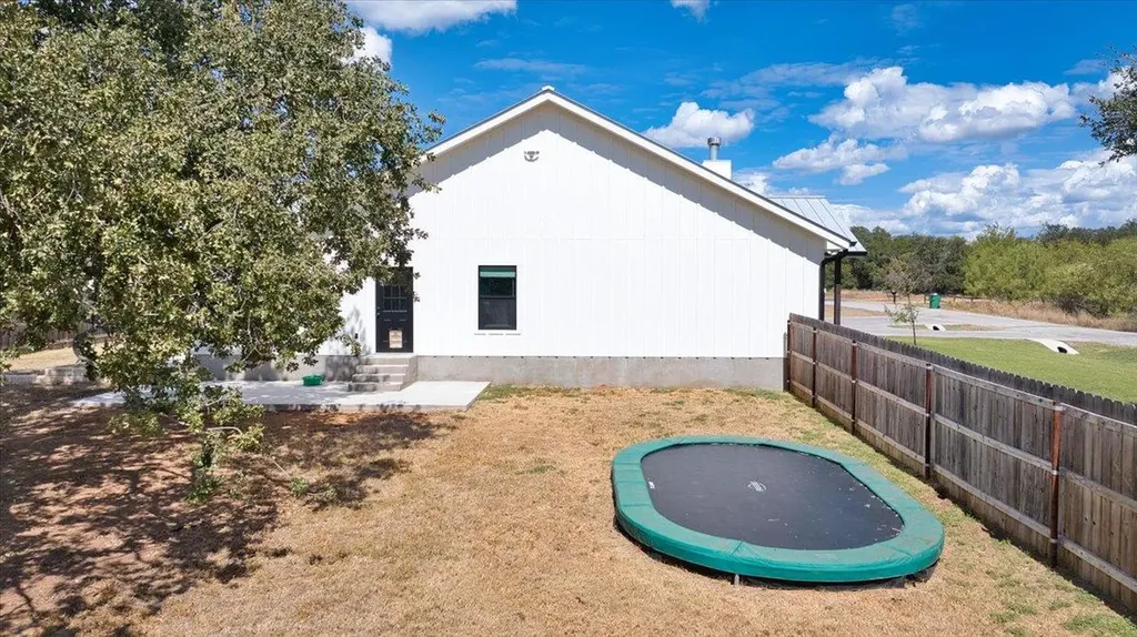 3411 Concho Trail Kingsland TX 78639