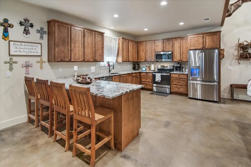 3411 Concho Trail Kingsland TX 78639