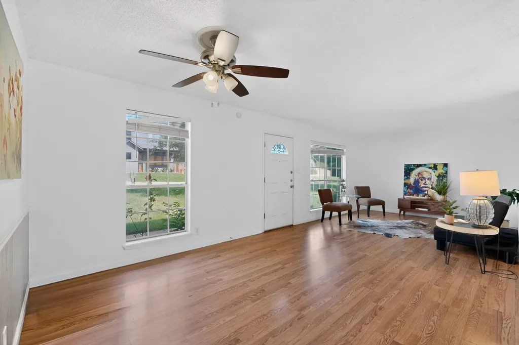 6407 Cannonleague Drive Austin TX 78745
