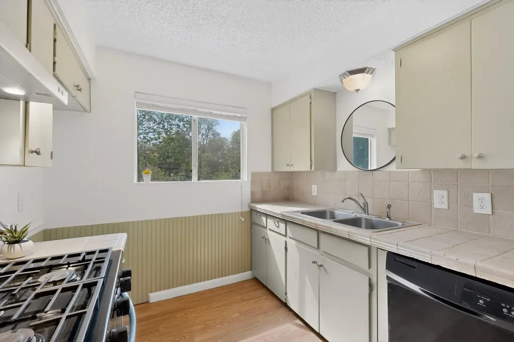 6407 Cannonleague Drive Austin TX 78745