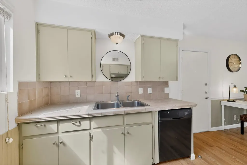 6407 Cannonleague Drive Austin TX 78745